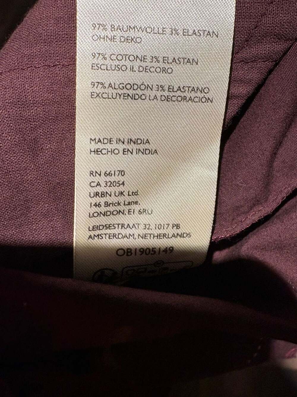 By Anthropologie Scallop-Hem Cocoa Purple Elastic Waist Embroidered Shorts - Picture 3 of 5